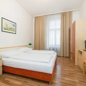 Votiv Guest house