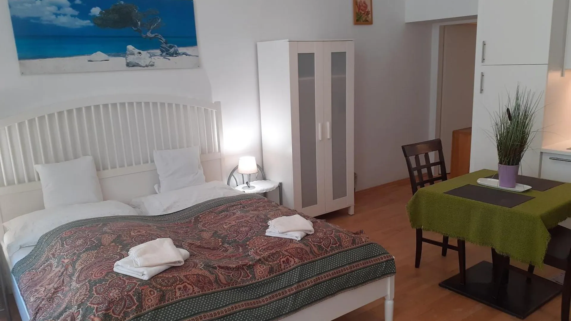 Guest house Happyhostel Vienna