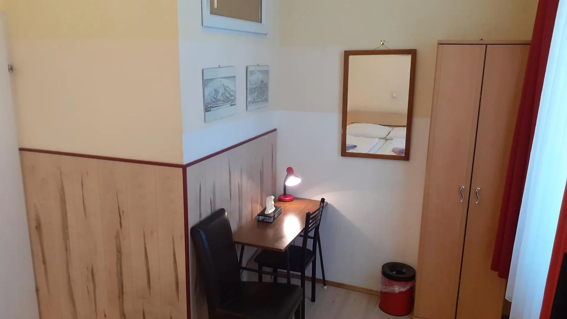 Guest house Happyhostel Vienna Austria