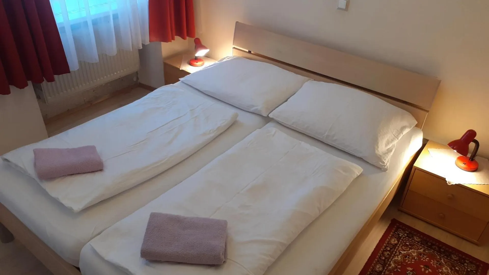 Happyhostel Vienna 0*,