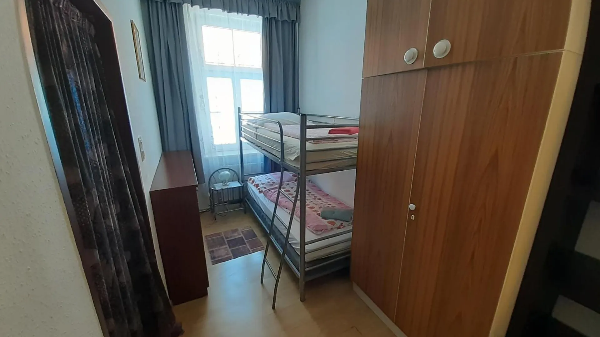 Guest house Happyhostel Vienna