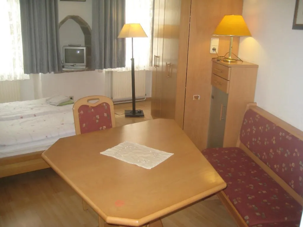וינה Happyhostel בית הארחה