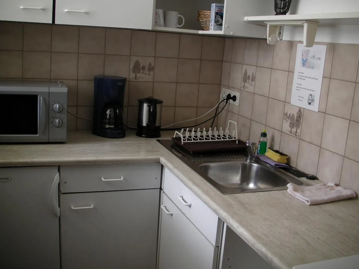 וינה Happyhostel